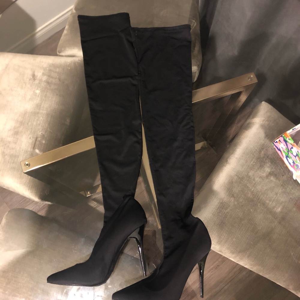 Over the knee hot hot hot boots 🤤🤤🤤